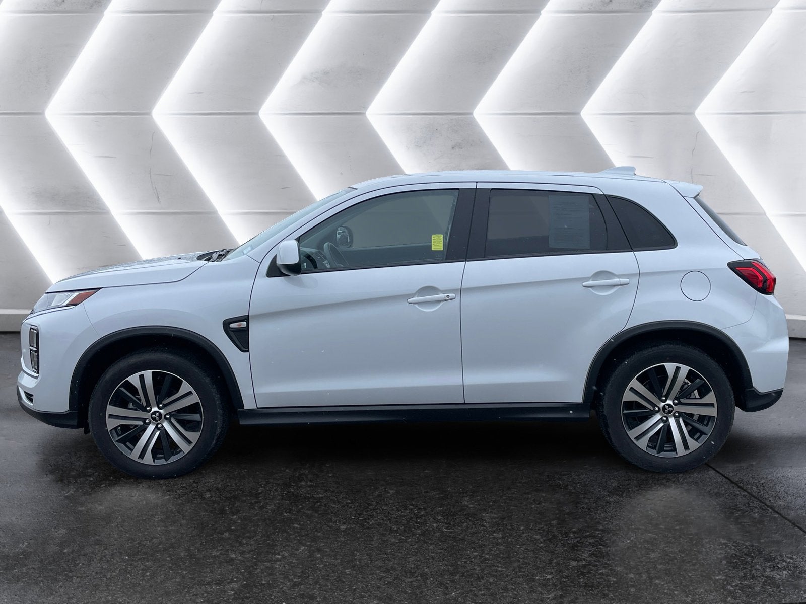 2025 Mitsubishi Outlander Sport ES