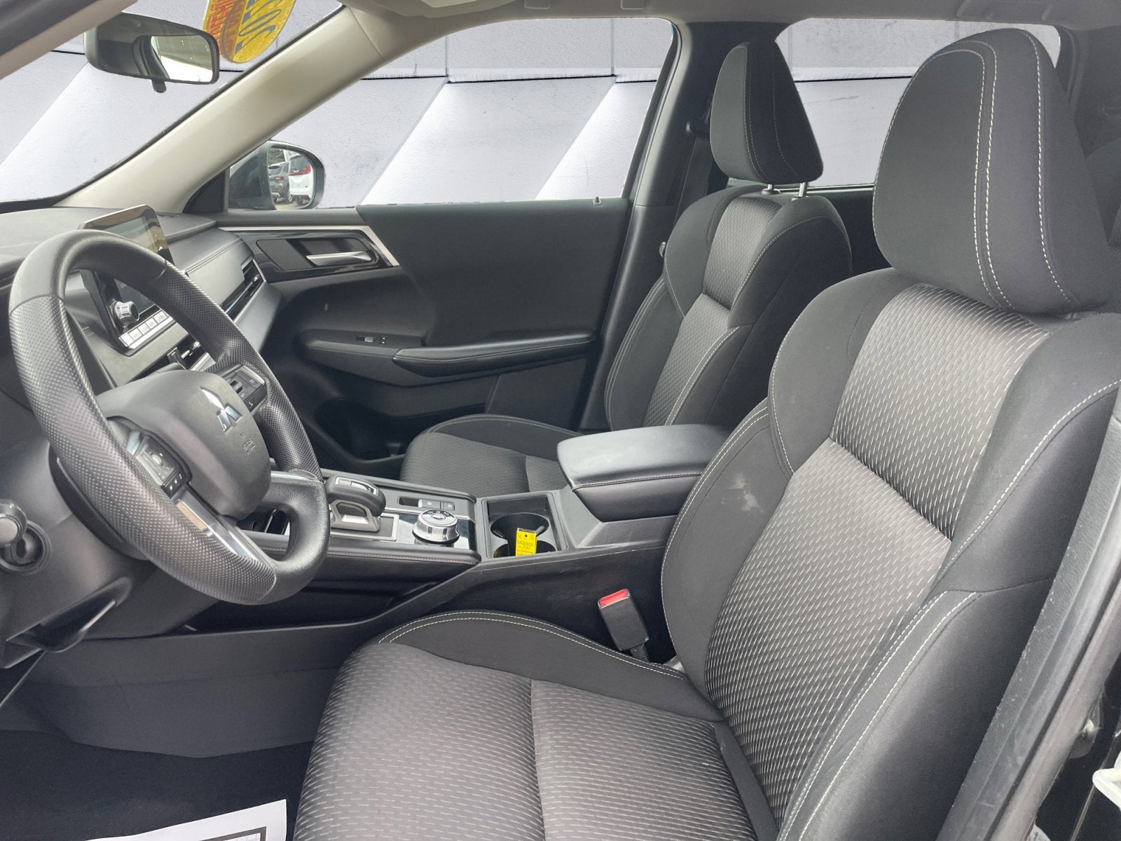 2022 Mitsubishi Outlander ES