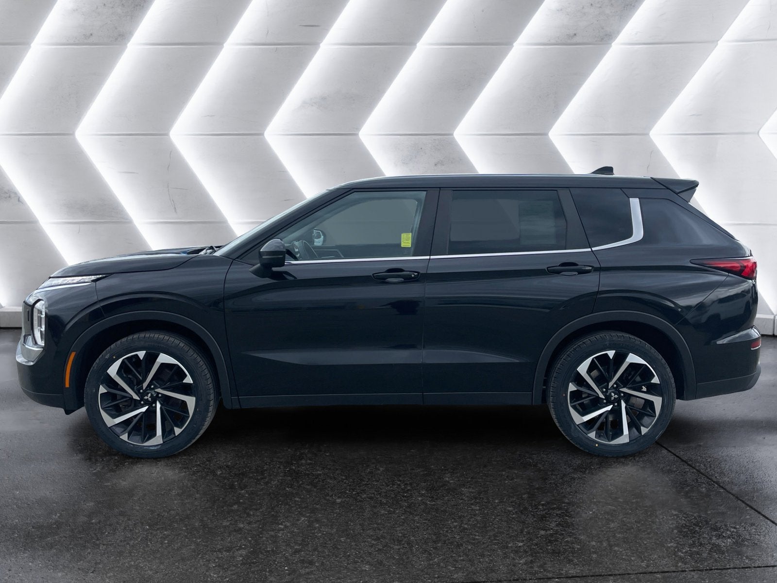 2022 Mitsubishi Outlander ES