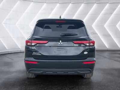 2022 Mitsubishi Outlander ES