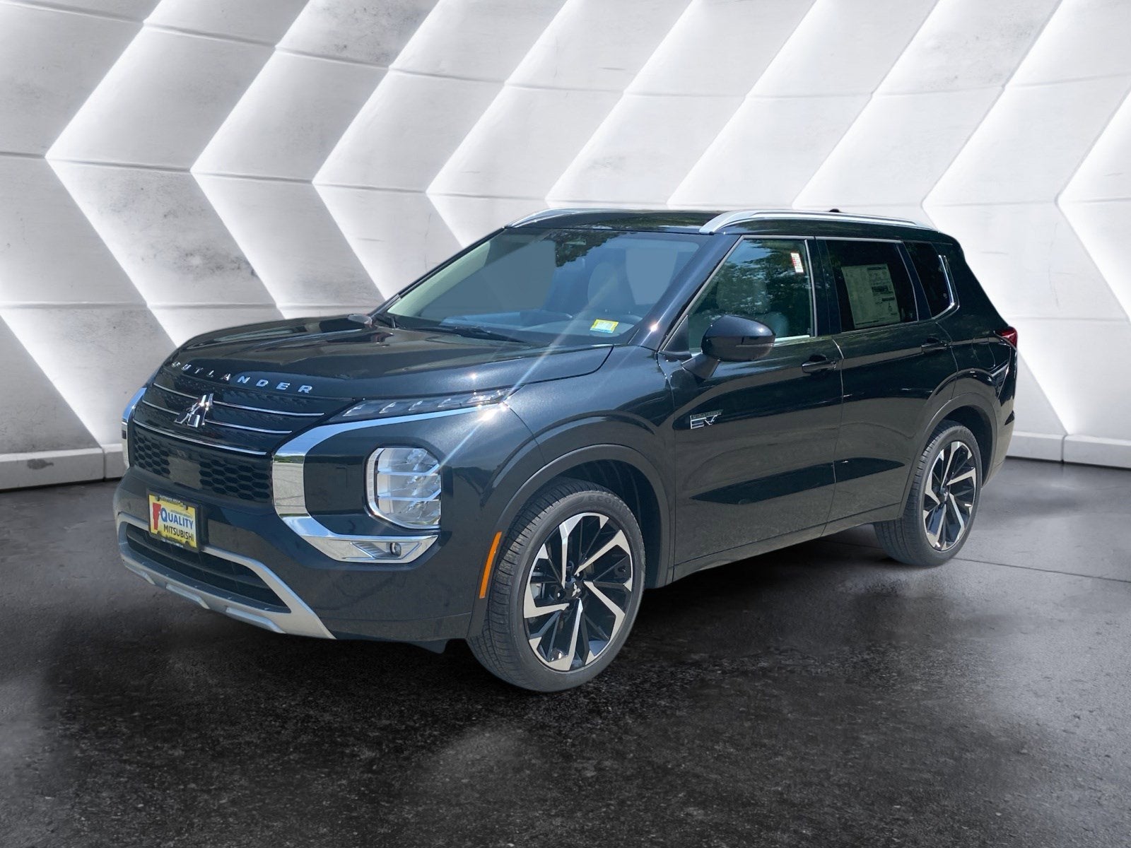 2025 Mitsubishi Outlander SEL Plug-In Hybrid 4WD